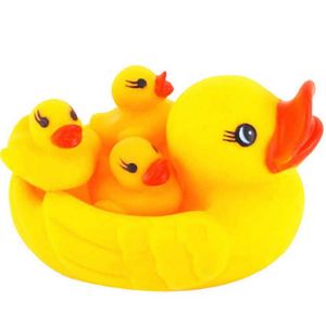 havuz lastik ördekler toptan satış-Sarı Kauçuk Ördek Su Yüzer Çocuk Su Oyuncaklar Sıkın Ses Gibi Havuz Ducky Bebek Banyo Oyuncak Çocuklar Için adet Bebek Oyuncakları H1015