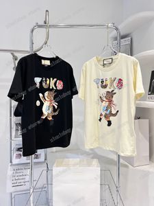 kadın kedi gömlekleri toptan satış-22ss Erkek Kadın Tasarımcılar T Shirt Tee Japonya Kedi Kısa Kollu Adam Ekip Boyun Paris Moda Streetwear Siyah Bej XS L