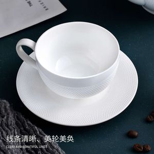 Czysta biała ceramiczna filiżanka kawy zestaw hotelowy stół domowy popołudniowa herbata czarna woda