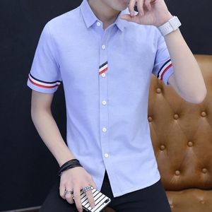 camisas oxford al por mayor-Camisetas para hombres Camisa de manga corta de verano Oxford Paño Ropa estilo Slim Fit Jóvenes Moda de estilo coreano