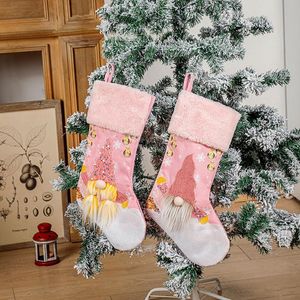 Jul dekorera prydnadsockor godisväskor hemfest dekorationer rosa med lampa Christma tree hänge luminescens presentväska ccb9869
