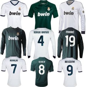 chemises real madrid achat en gros de 2012 Real Madrid Retro Soccer Jersey Ronaldo Kaka Benzema Ozil di Maria Alonso Moduric Higuain Home Chemise de football Vintage classique