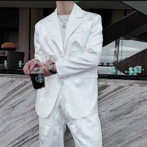 Herenpakken Blazers Mannen Mode Luxe Sport Dragon Borduurwerk Zwart Wit Tweedelige Koreaanse Casual Top Broek Mens