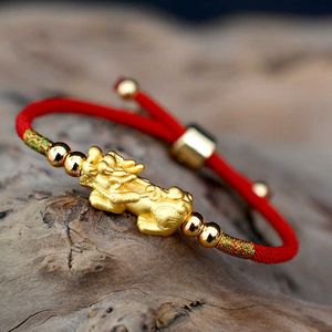 Lucky Red Rope Bracelets Pixiu Guldfärg Tibetansk Buddhist Knots Justerbar Charm Armband för Kvinnor Män H0903
