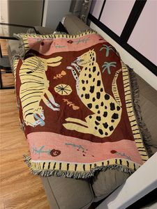 personalized blankets großhandel-Retro Tier Leopard Sofa Decke Wohnzimmer Tapisserie Dekoration Decken Nordische Persönlichkeit Kreative Bett Autoblatt