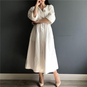 kadınlar için beyaz keten elbiseleri toptan satış-Günlük Elbiseler GOOHOJIO Kadın İlkbahar Yaz Pamuk ve Keten Zarif Pileli Uzun Beyaz V Boyun Lace Up Yay bir boyut