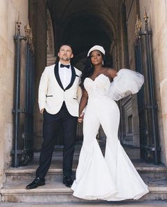 Seksowna Sweetheart Plus Size Afryki Wedding Commsuit Suknia Koronkowa Gorset Outdoor Bride Reception Dress with Pant Suit Custom Made