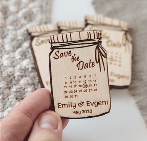 guarda de madera los imanes de fecha al por mayor-El calendario de la boda del imanes del refrigerador ahorra el imán de la fecha y el favor de madera personalizado