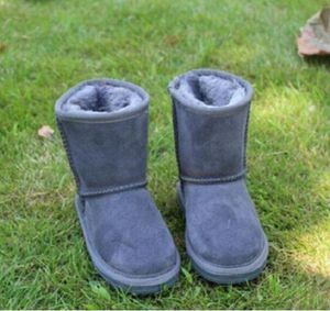 Wholesale unisex winter warm shoes boots for sale - Group buy new Kids Classic Snow Boots Designer Girls Boys Winter Furry Boots Unisex Short Mid Calf Boot Child Warm Shoes