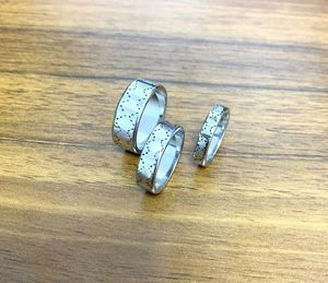 women skull rings toptan satış-Moda Yüzük Tasarımcı Yüksek Kaliteli Zarif Kafatası Yüzük Erkek Ve Kadın Parti Kutusu Klasik Hediye Ile