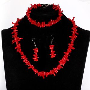 rote korallenschmucksachen großhandel-Ohrringe Halskette Persönlichkeit Rote Korallen Design Brautschmuck Sets Perlen Handgemachte Kette Halskette Ohrringe Armband Set für Frauen