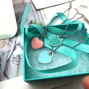 sevgililer günü çift hediyesi toptan satış-Çift Kalp Kolye Bayan Bir Set Paketleme Paslanmaz Çelik mm Mavi Kalp Kolye Pembe Yeşil Kırmızı Takı Boyun Sevgililer Günü Hediye Için Kız Arkadaşı Toptan
