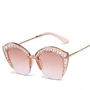 Okulary przeciwsłoneczne Luksusowe Cukierki Kolor Pół Ramki Ladies Cat Eye Kobiety Rhinestone Diamentowe Okulary Słońca Kryształowy Kamień Ograniczony