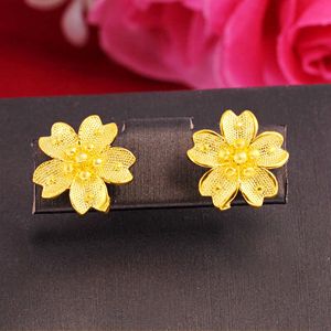 Kvinnors blomma K guldpläterad stud örhängen njge071 mode bröllopsgåva kvinnor gul guldplatta smycken örhänge