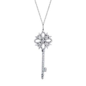 Jul Snowflake Key Halsband Koreansk version k Rose Gold Plating Lite inlaid med Diamond Long Sweater Chain Gift