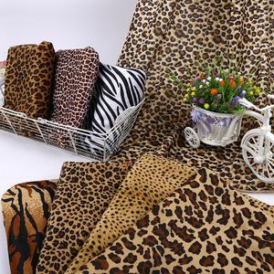 Tiger Leopard Striped Zebra Pattern Cloth Animal Print Kort plysch Tyg för DIY Garment Toy Pillow Carpet Dekorativa tyger
