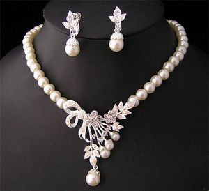 ingrosso set di gioielli da sposa perle-White Diamond Pearl Necklace Earrings Jewelry Set accessori per abiti da sposa gioielli da sposa fine damigella d onore Nuovissimi