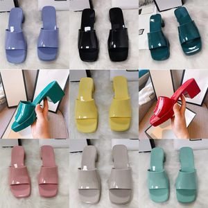 Luxury Slippers Jelly Sandals Flat Slides Platform Mules Open Toe Outdoor High Heels Slipper Summer Flip Flops Women Rubber Designer Shoes