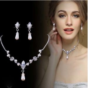 Vatten droppe imitation pärla diamant hängsmycke halsband örhängen sätta legering koppar grip kedja personlighet romantisk mode brud smycken