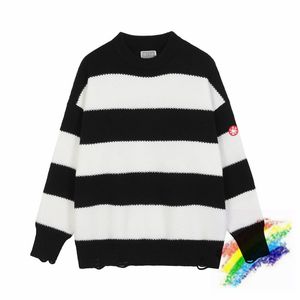 white striped sweater toptan satış-Siyah Beyaz Çizgili Yırtık Kazak Erkek Kadın En İyi Kalite Crewneck Gevşek Kazak