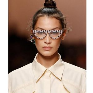 vidrios antiguos al por mayor-Vintage lunares triángulo gafas de sol mujeres moda retro gafas de sol damas sombras vieja escuela gafas plana top gafas de sol UV400