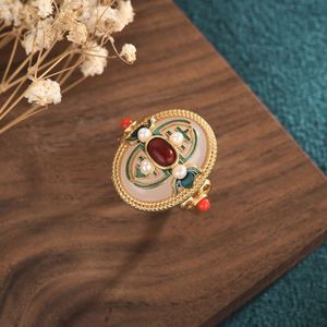 Pałacowy projekt chiński styl i elegancki starożytny złoty emalia Cloisonne Wielo skarb pierścień inkrustowany z białym jaderem i południowym czerwonym