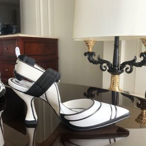cam topuk ayakkabıları toptan satış-Moda Seksi Yaz Kaliforniya Gökyüzü Serisi El Boyalı Sivri Yüksek Topuklu Sandalet Kemer Toka Dekoratif Şarap Bardakları Yüksek Topuklu Kadın Elbise Ayakkabı Büyük Boy