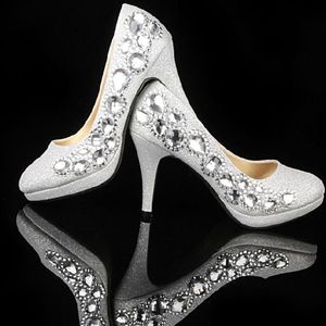 ドレスシューズの贅沢なクリスタルダイヤモンドレディ靴ウェディングパーティーボールプロムのページェントのエレガントなイベントビーズハイヒールの花嫁介添人ブライダル