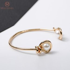 Concise Lines Fashion Bracelet With Resin Pearl Elegant Personality Cuff Size Adjustable Bangle