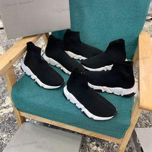 hızlı klasik toptan satış-2021 Erkek Rahat Ayakkabılar Bayan Kadın Üçlü Siyah Beyaz Dantel Ou Fly t fGB