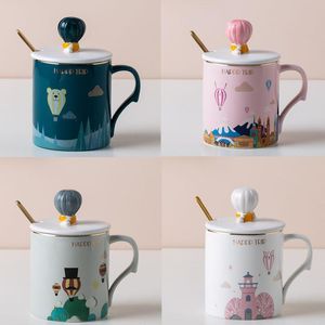 ballonbecher großhandel-Becher kreativer Ballonschloss mit bedecktem Löffel Kaffee Keramik Cup Karikaturliebhaber Milch Becher des Geschenks