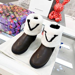 Wholesale shoes boots girls for sale - Group buy 2021 designers snow boots women fashion soft leather flat girls casual winter brown shoe with fur half boot black size by shoe10