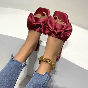 Wholesale comfort hotel for sale - Group buy Lady Summer Slippers Comfort Outdoor Hotel Wedding Evening Slip on Flat Front Tie Silk Satin Bow Slide Sandals Y0906