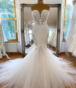 Lyxig design sjöjungfru bröllopsklänningar Brudklänningar Sexiga Sweetheart Neckline Appliques Lace Tulle Illusion Bodice Court Tåg Anpassa