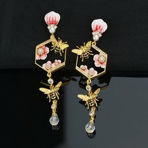 Stud Earrings High End Enamel Bee Necklace Real Gold Plated Temperament Ear Summer Niche Design Flower Jewelry Women