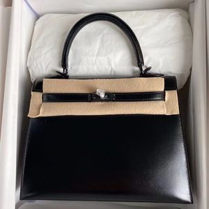 Kvinna Klassisk Totes Kundiserad Topp Real Box Läder Handväskor Handgjorda Linjer Hasp Fäste Business Style Organisk form