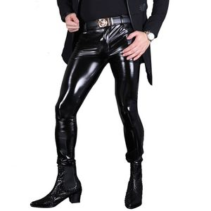 estilo estilo gay venda por atacado-Calças masculinas Sexy Moda PVC Shiny Skinny Faux Leather Para Olhar Molhado Lápis de Estilo Lápis Gay desgaste F130 Oatk
