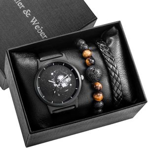 Wristwatches Fashion Set Casual Business Quartz Wristwatch Bracelet Gift Box Leather Strap Buckle Astronaut Pattern Dial Men s Watches