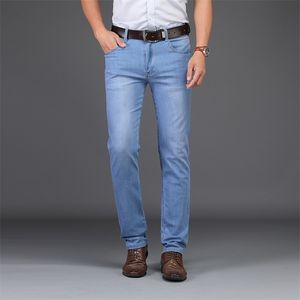große und hohe jeans großhandel-Sulee Marken Männer Frühlings Sommer Jeans Denim Slim Fit Plus Size bis Big and Tall Hosen dünnen Kleid Jeans