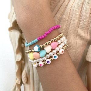 Beaded Strands Candy Color Resin Love Heart Star Spacer Bead Armband Set Kvinnors Söt Pärlor Kedja Elastisk Bangle Korean Smycken
