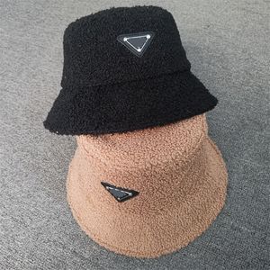 kadınlar için kadife şapkalar toptan satış-2021 Ters Üçgen Teddy Kadife Geniş Dikilen Şapka Kadın Açık Yumuşak Kova Kap Taşınabilir Yapay Yün Balıkçı Şapka Seyahat Kış Sıcak Güneş Kremi