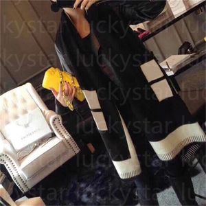 sonsuzluk eşarplar toptan satış-Yüksek Kalite Atkılar Süper Uzun Moda kadın Yumuşak Bandana Tasarımcısı Infinity Şal Lüks Kadın Yün Bayanlar Eşarp Sıcak Kaşmir