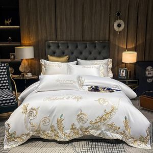 Utsökt Gold Broderi Vit Satin Bomull Duvet Cover Set Queen King Size Bedding Bed Sheet Pillowcases Sets