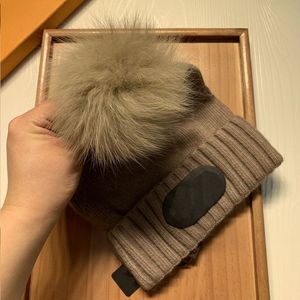 boutique beanies großhandel-Die Winter Boutique Wollmütze ist ein Top Luxus Designer Hut aus Woll und Kaninchenfell das von Männern und Frauen jeden Alters getragen werden kann