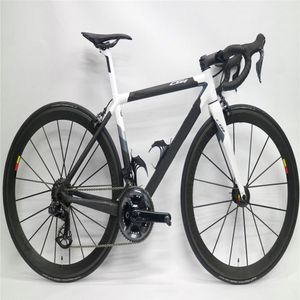 essieu vélo blanc achat en gros de Matt Noir Gloss Blanc Italia C64 Carbon Road Complete Vélo avec R7010 R8010 GROUPSET MM Wheelset