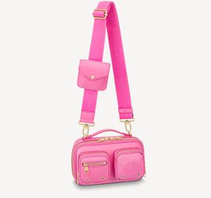 Utility Crossbody Bag Brand v i Totes Luxurys Designers Handväskor Cowhide Läderväskor Färger Tote Präglade Calfskin Ankomster