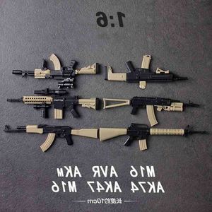 sammelwaffen großhandel-655684444mini Alloy Montieren Gewehr M16 AK47 AKM Spielzeuggewehr militärische Modellwaffe für Erwachsene Sammlung Kinder Jungen kreative Geschenke
