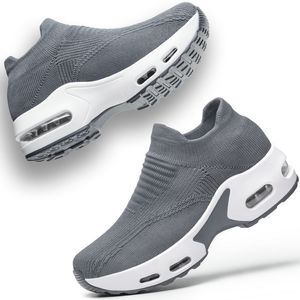 boyut 8.5 ayakkabı toptan satış-2021 Bayan Hava Yastık Koşu Ayakkabıları Elbise Koşucu Siyah Beyaz Eğitmenler Yürüyüş Zapatos Sneakers Ayakkabı Boyutu ABD US