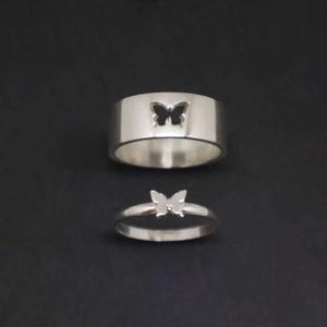 カップルリング蝶のマッチングリング女性男性の結婚式セット約束リングゴールドシルバーカラーリングQ0708
