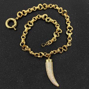 halskette elfenbein großhandel-Mode Gold Kette Zahn Elfenbeinform Karat vergoldet Diamant Anhänger Männer Hip Hop Halskette